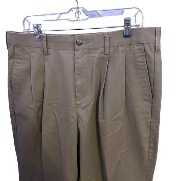 Croft & Barrow Pants Mens 36x30 Khaki Pleated Chino Sunday Business Work Pants - Picture 2 of 8
